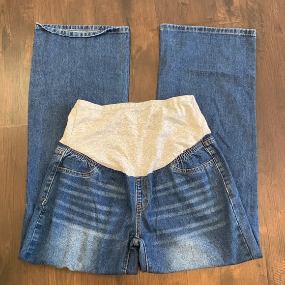 SHEIN MATERNITY JEANS DISTRESSED WIDE LEG - Picture 9 of 9